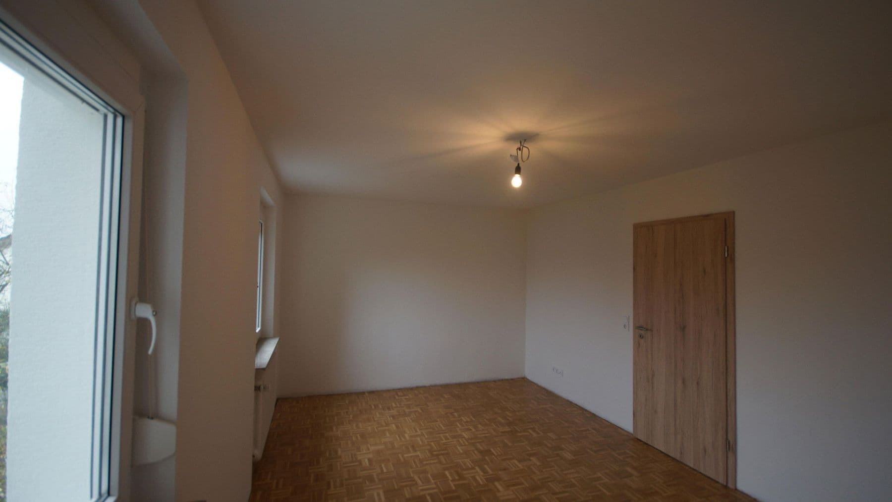 Prenájom domu 150 m², pozemek 130 m², Köpfertstr.68, Plieningen, Bádensko-Wurttembersko Prenájom domu 150 m², pozemek 130 m², Köpfertstr.68, Plieningen, Bádensko-Wurttembersko