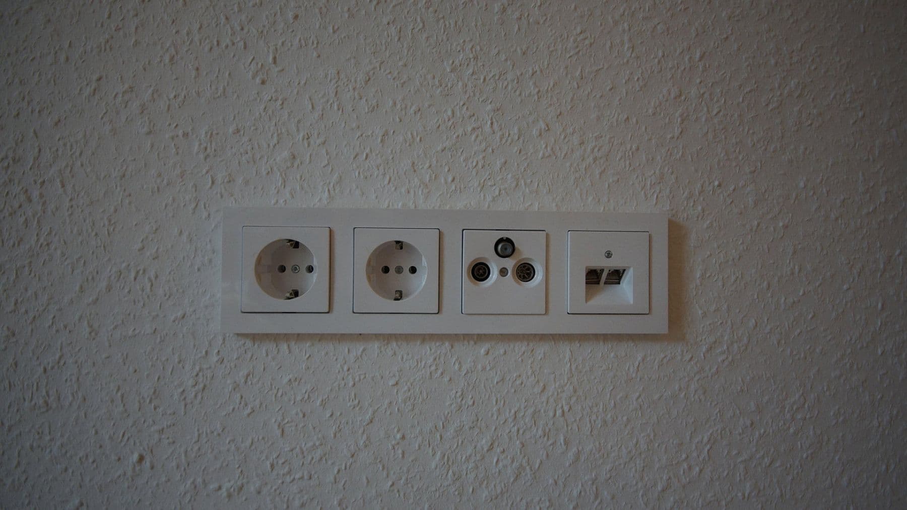 Prenájom domu 150 m², pozemek 130 m², Köpfertstr.68, Plieningen, Bádensko-Wurttembersko Prenájom domu 150 m², pozemek 130 m², Köpfertstr.68, Plieningen, Bádensko-Wurttembersko