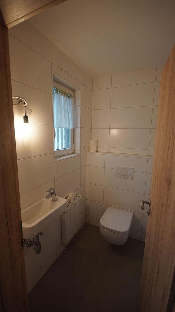 Prenájom domu 150 m², pozemek 130 m², Köpfertstr.68, Plieningen, Bádensko-Wurttembersko Prenájom domu 150 m², pozemek 130 m², Köpfertstr.68, Plieningen, Bádensko-Wurttembersko