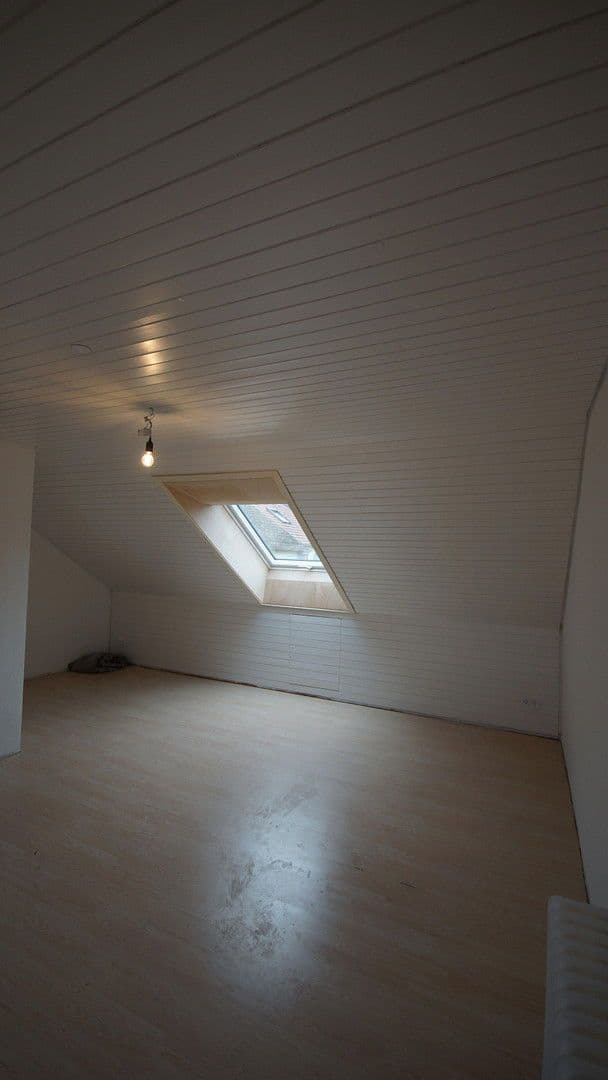 Prenájom domu 150 m², pozemek 130 m², Köpfertstr.68, Plieningen, Bádensko-Wurttembersko Prenájom domu 150 m², pozemek 130 m², Köpfertstr.68, Plieningen, Bádensko-Wurttembersko