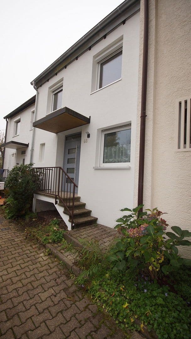 Prenájom domu 150 m², pozemek 130 m², Köpfertstr.68, Plieningen, Bádensko-Wurttembersko Prenájom domu 150 m², pozemek 130 m², Köpfertstr.68, Plieningen, Bádensko-Wurttembersko