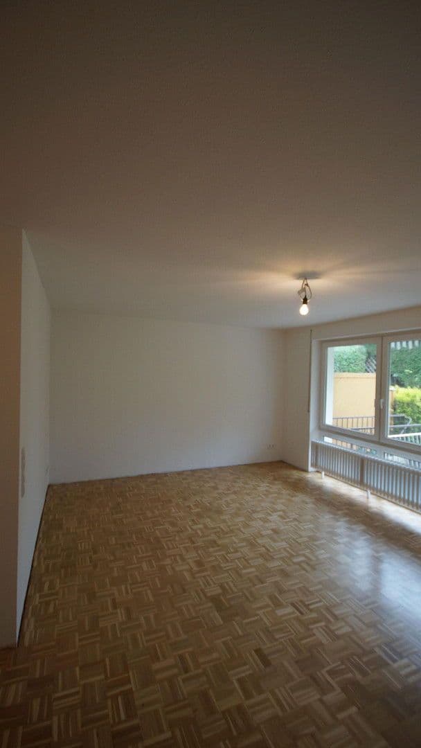 Prenájom domu 150 m², pozemek 130 m², Köpfertstr.68, Plieningen, Bádensko-Wurttembersko Prenájom domu 150 m², pozemek 130 m², Köpfertstr.68, Plieningen, Bádensko-Wurttembersko