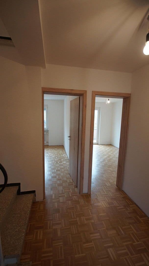 Prenájom domu 150 m², pozemek 130 m², Köpfertstr.68, Plieningen, Bádensko-Wurttembersko Prenájom domu 150 m², pozemek 130 m², Köpfertstr.68, Plieningen, Bádensko-Wurttembersko