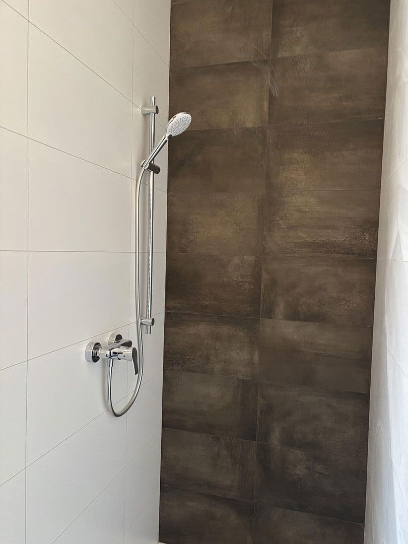 Prenájom bytu 2-izbový 85 m², Kaiserslautern, Porýnie-Falcko Prenájom bytu 2-izbový 85 m², Kaiserslautern, Porýnie-Falcko