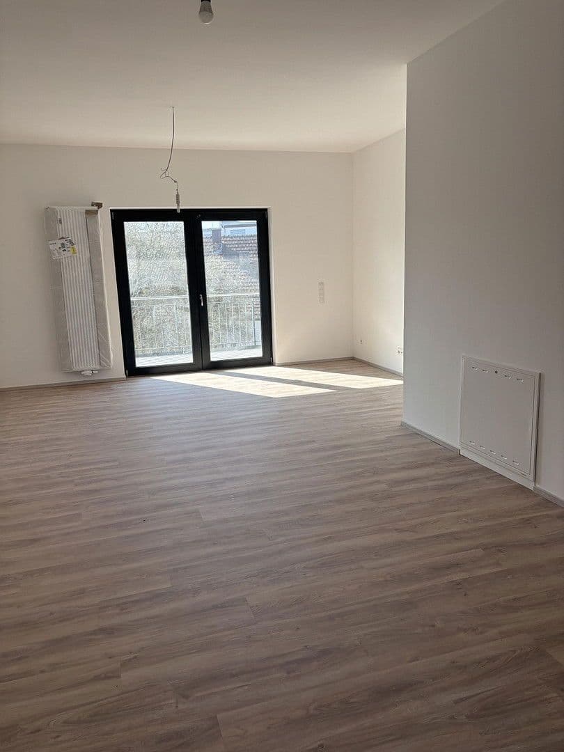 Prenájom bytu 2-izbový 85 m², Kaiserslautern, Porýnie-Falcko Prenájom bytu 2-izbový 85 m², Kaiserslautern, Porýnie-Falcko