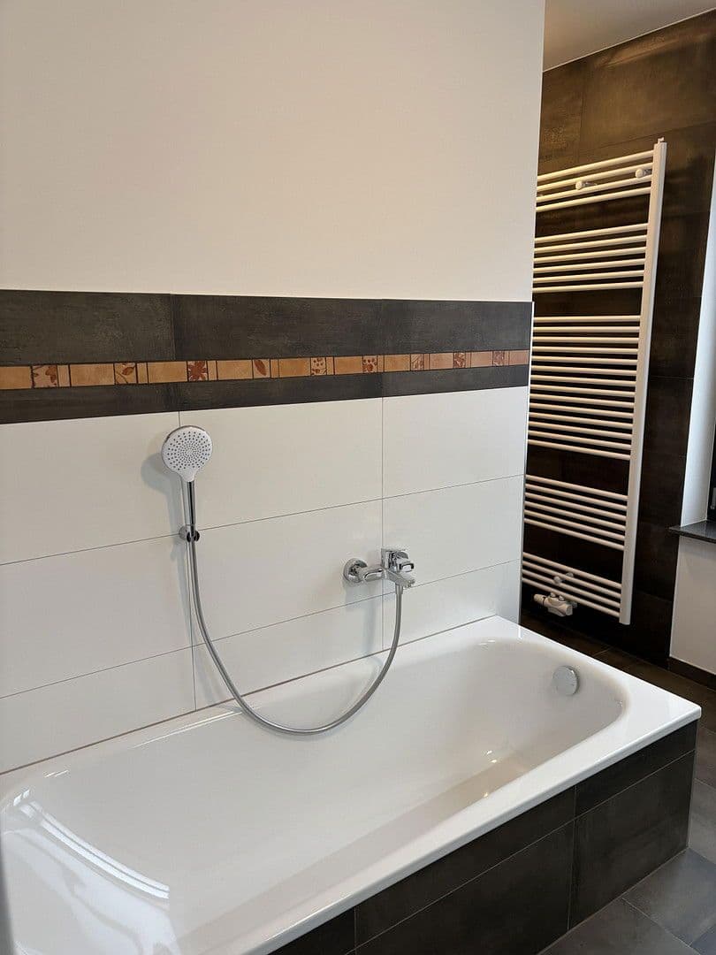 Prenájom bytu 2-izbový 85 m², Kaiserslautern, Porýnie-Falcko Prenájom bytu 2-izbový 85 m², Kaiserslautern, Porýnie-Falcko