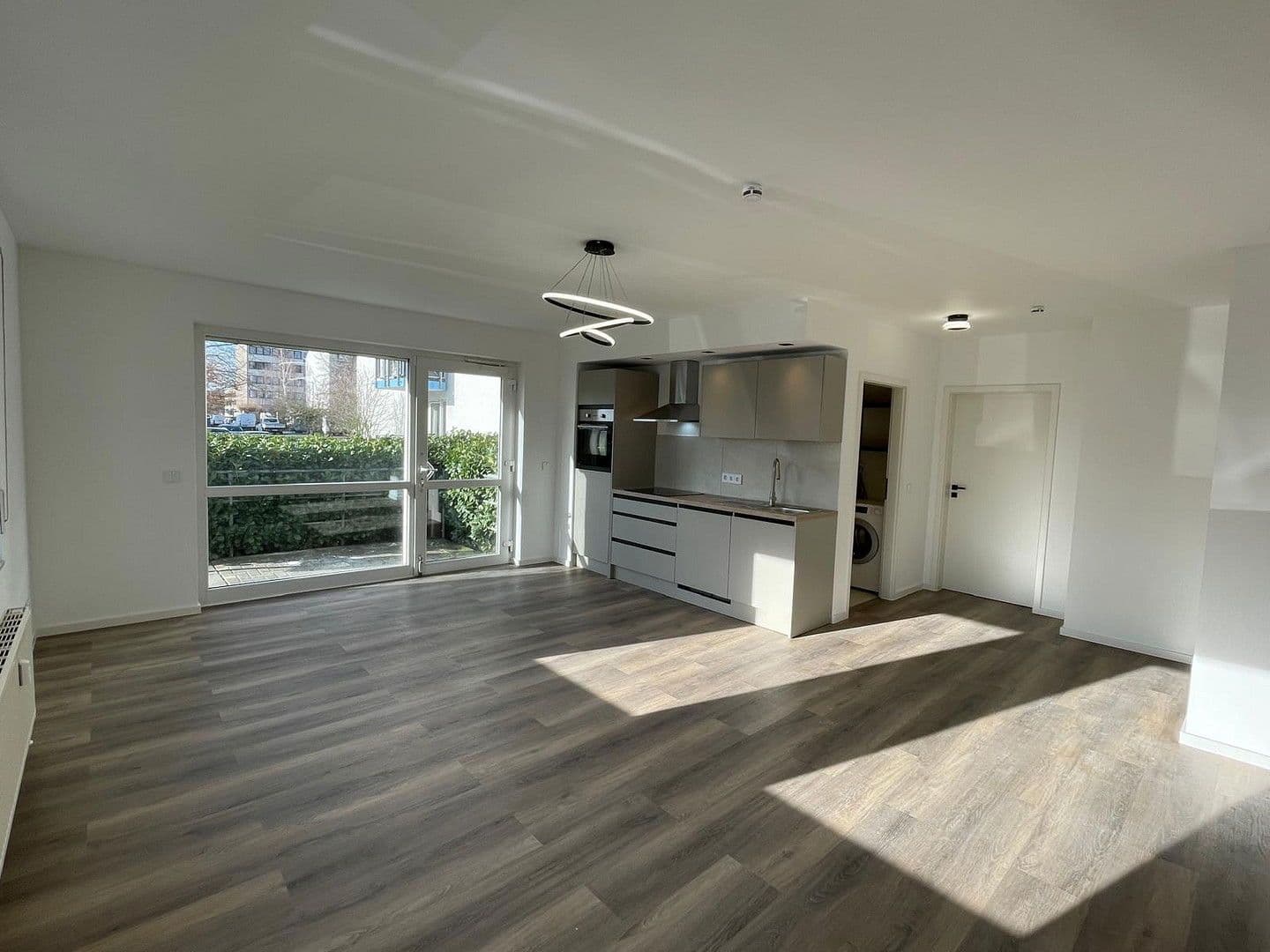 Prenájom bytu 2-izbový 56 m², Taunusstraße 7, Kerpen, Severné Porýnie - Westfálsko Prenájom bytu 2-izbový 56 m², Taunusstraße 7, Kerpen, Severné Porýnie - Westfálsko