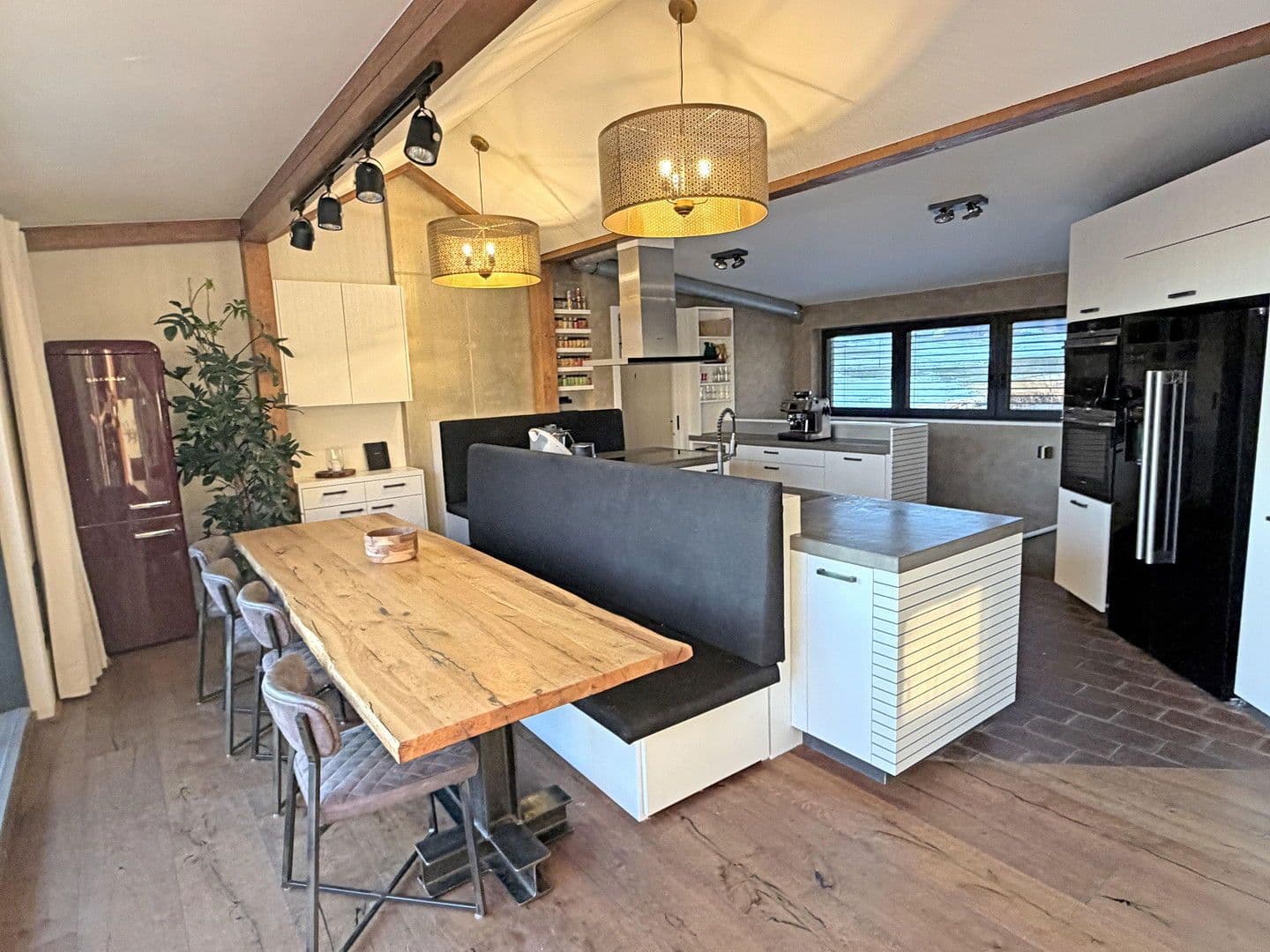 Predaj bytu 5-izbový 187 m², Draxlerstraße, Hallwang, Salzbursko Predaj bytu 5-izbový 187 m², Draxlerstraße, Hallwang, Salzbursko