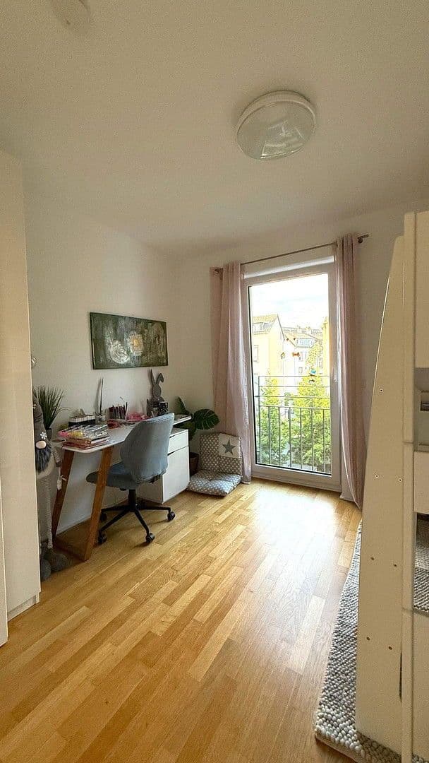 Predaj bytu 4-izbový 100 m², Rödelheimer Bahnweg 24, Frankfurt am Main, Hesensko Predaj bytu 4-izbový 100 m², Rödelheimer Bahnweg 24, Frankfurt am Main, Hesensko