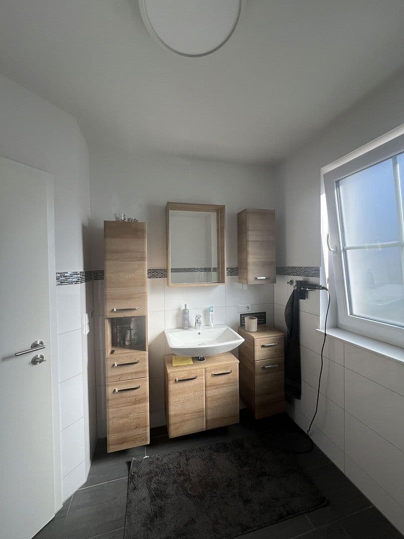 Prenájom bytu 3-izbový 75 m², Detmold, Severné Porýnie - Westfálsko Prenájom bytu 3-izbový 75 m², Detmold, Severné Porýnie - Westfálsko