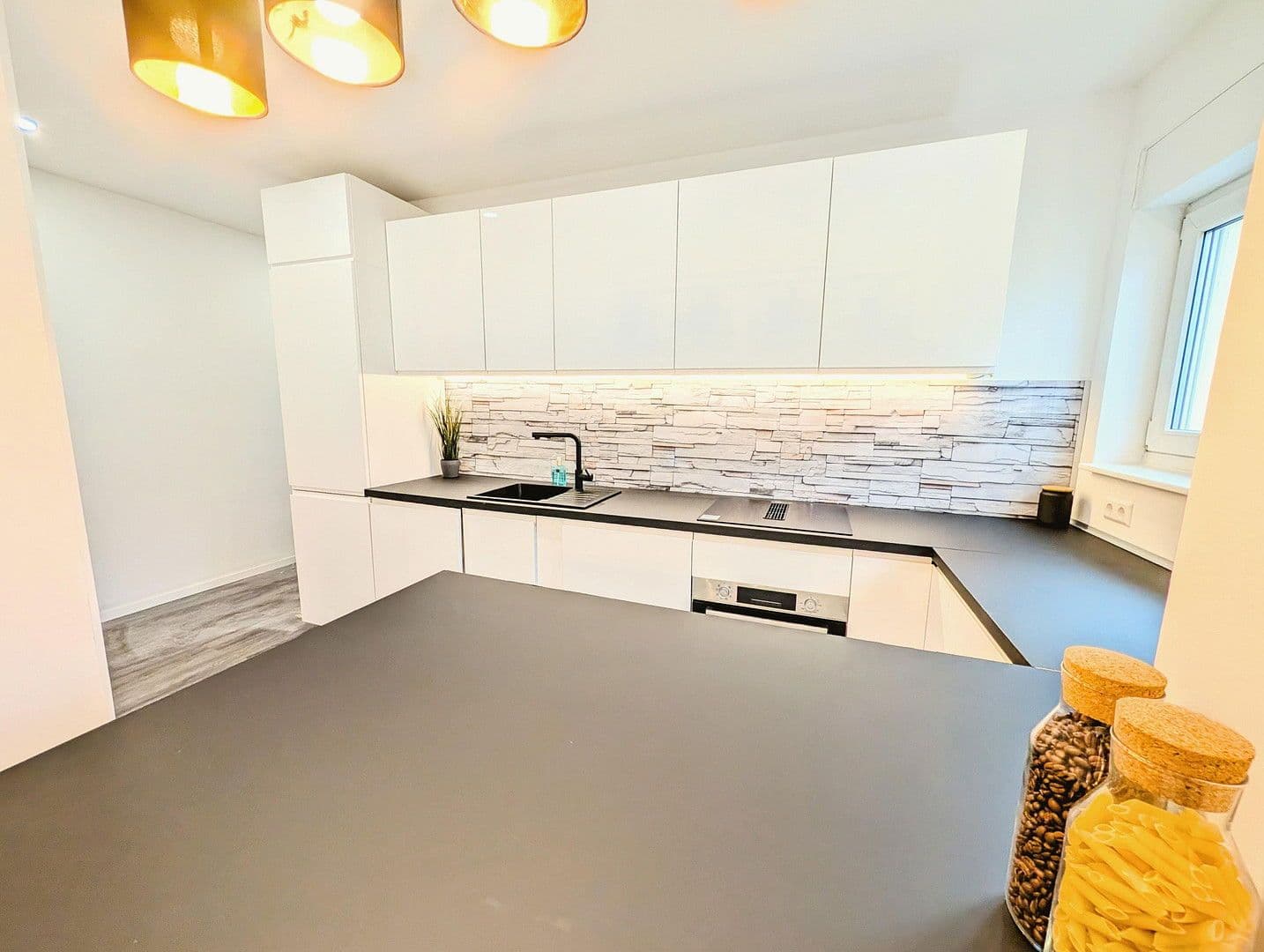 Predaj bytu 4-izbový 92 m², Ostpreußendamm 162, Berlin, Berlín Predaj bytu 4-izbový 92 m², Ostpreußendamm 162, Berlin, Berlín