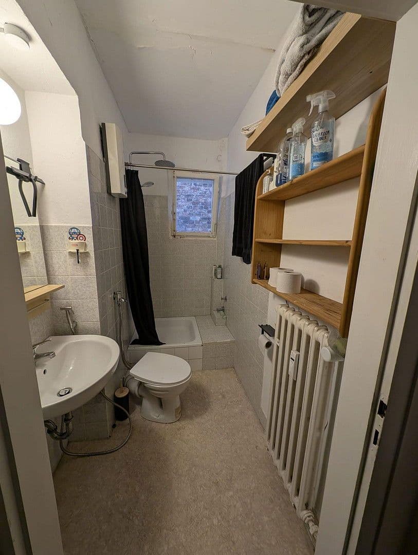 Prenájom bytu 2-izbový 55 m², Bonner Str. 000, Bonn - Bad Godesberg, Severné Porýnie - Westfálsko Prenájom bytu 2-izbový 55 m², Bonner Str. 000, Bonn - Bad Godesberg, Severné Porýnie - Westfálsko