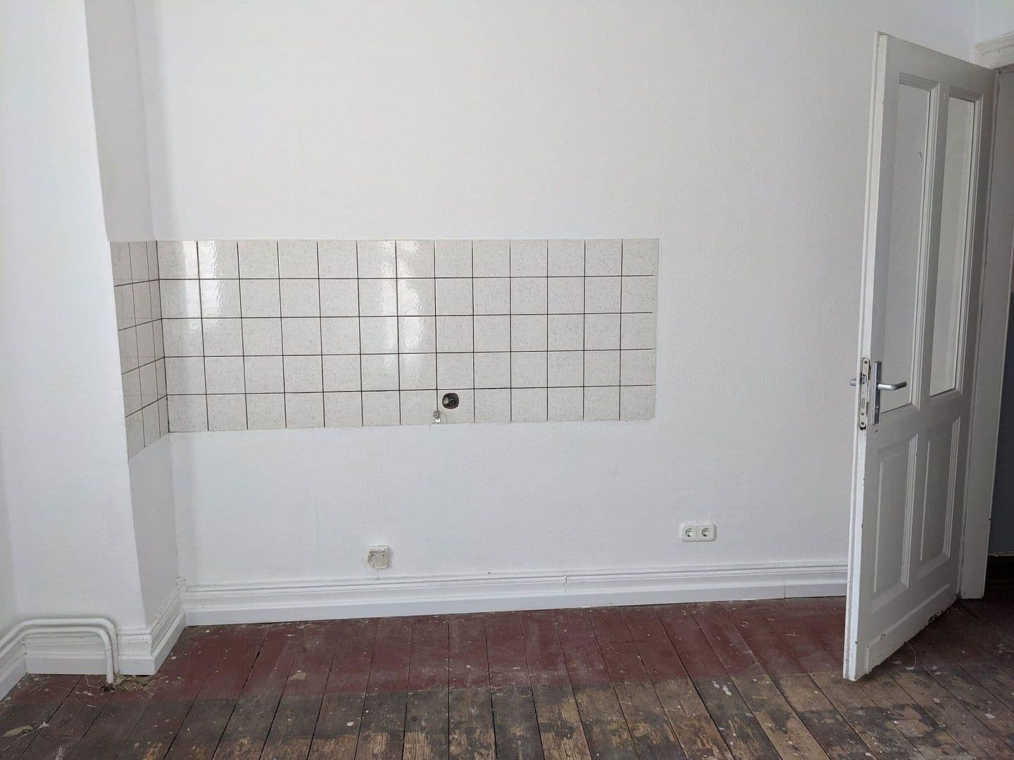 Prenájom bytu 2-izbový 55 m², Bonner Str. 000, Bonn - Bad Godesberg, Severné Porýnie - Westfálsko Prenájom bytu 2-izbový 55 m², Bonner Str. 000, Bonn - Bad Godesberg, Severné Porýnie - Westfálsko