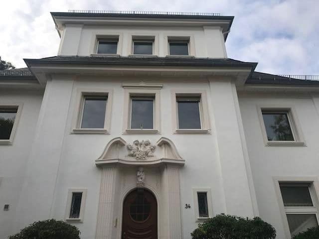 Prenájom bytu 3-izbový 151 m², Mannheim, Bádensko-Wurttembersko Prenájom bytu 3-izbový 151 m², Mannheim, Bádensko-Wurttembersko