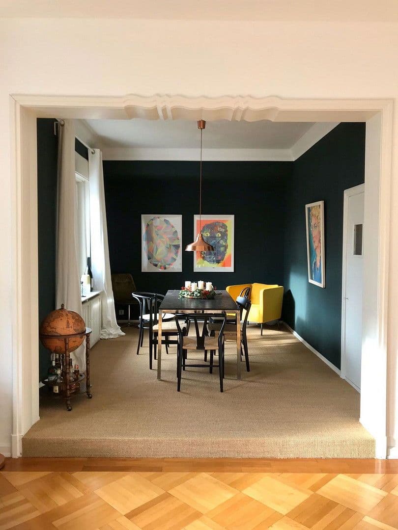 Prenájom bytu 3-izbový 151 m², Mannheim, Bádensko-Wurttembersko Prenájom bytu 3-izbový 151 m², Mannheim, Bádensko-Wurttembersko