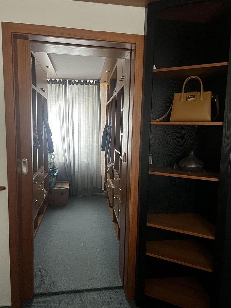 Predaj domu 200 m², pozemek 150 m², Haupt Str, 22, Külsheim, Bádensko-Wurttembersko Predaj domu 200 m², pozemek 150 m², Haupt Str, 22, Külsheim, Bádensko-Wurttembersko