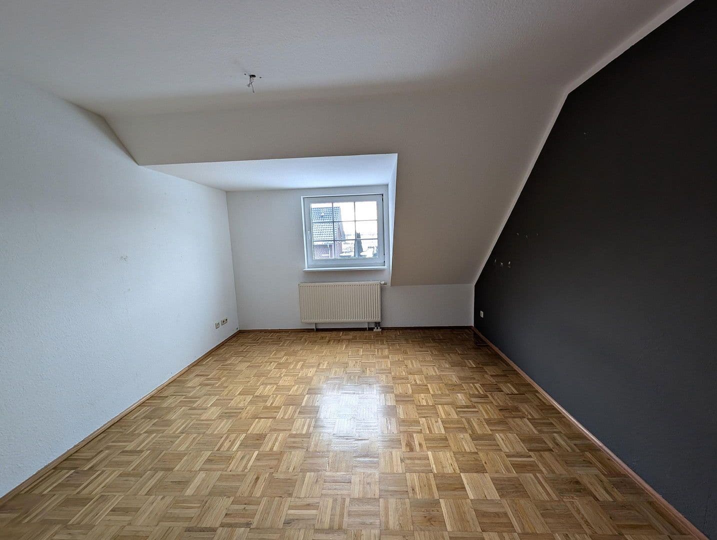 Prenájom domu 151 m², pozemek 344 m², Erftstadt, Severné Porýnie - Westfálsko Prenájom domu 151 m², pozemek 344 m², Erftstadt, Severné Porýnie - Westfálsko