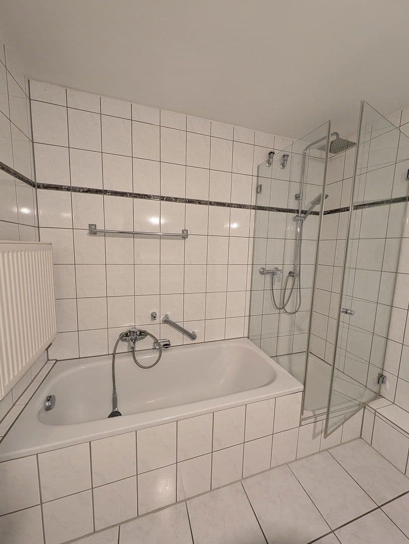 Prenájom domu 151 m², pozemek 344 m², Erftstadt, Severné Porýnie - Westfálsko Prenájom domu 151 m², pozemek 344 m², Erftstadt, Severné Porýnie - Westfálsko