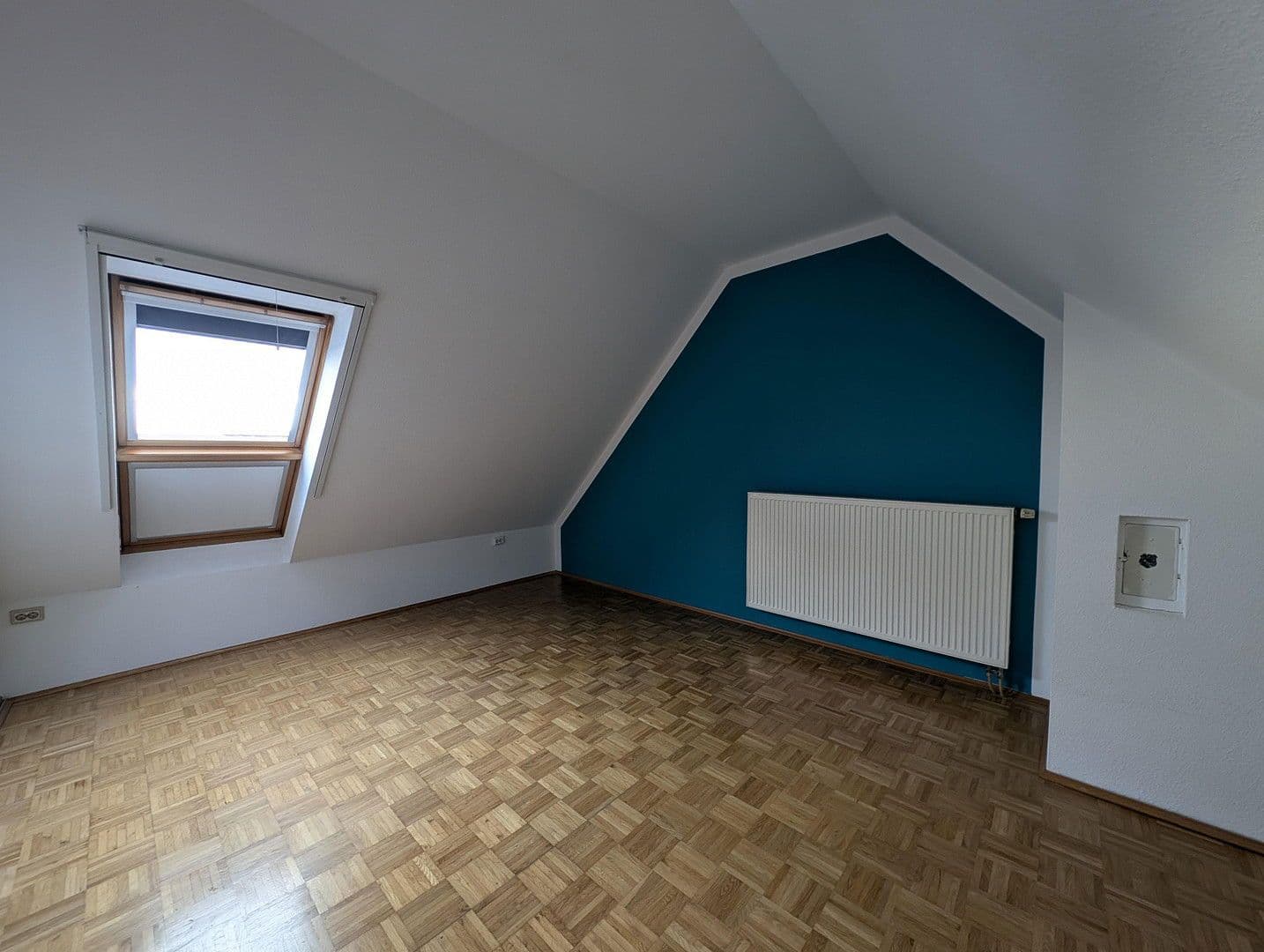 Prenájom domu 151 m², pozemek 344 m², Erftstadt, Severné Porýnie - Westfálsko Prenájom domu 151 m², pozemek 344 m², Erftstadt, Severné Porýnie - Westfálsko