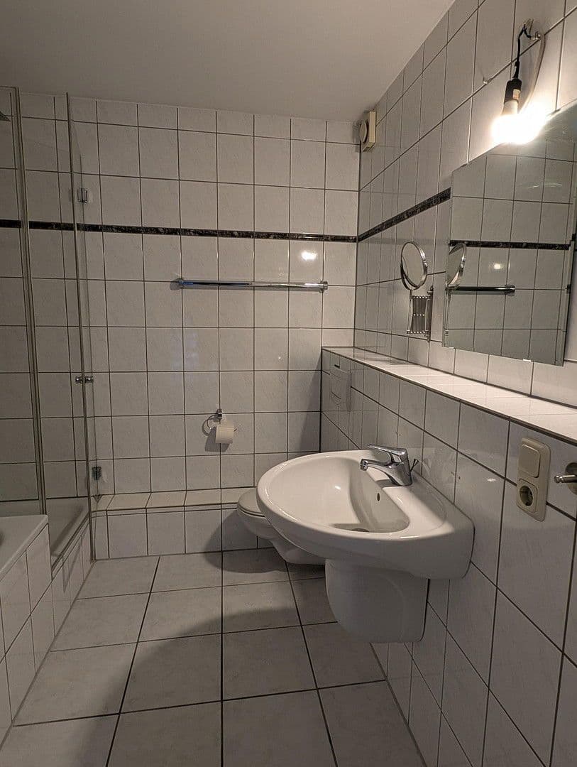 Prenájom domu 151 m², pozemek 344 m², Erftstadt, Severné Porýnie - Westfálsko Prenájom domu 151 m², pozemek 344 m², Erftstadt, Severné Porýnie - Westfálsko