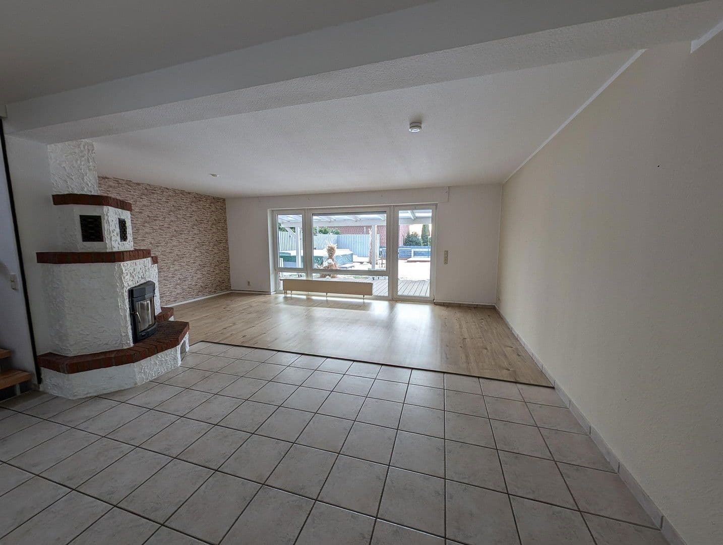 Prenájom domu 151 m², pozemek 344 m², Erftstadt, Severné Porýnie - Westfálsko Prenájom domu 151 m², pozemek 344 m², Erftstadt, Severné Porýnie - Westfálsko