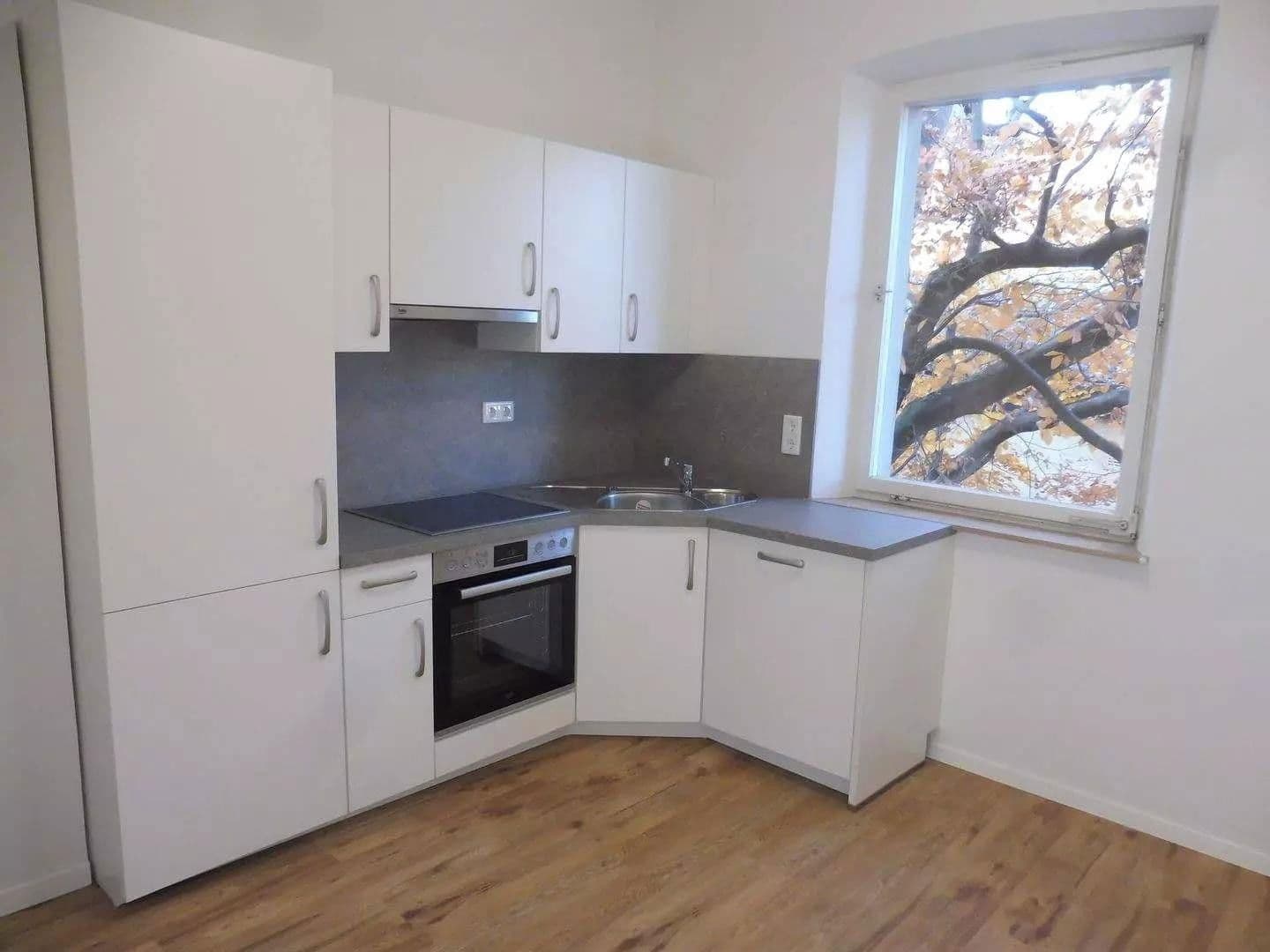 Prenájom bytu 5-izbový 138 m², Bahnhofstraße 18, Neustadt an der Aisch, Bavorsko Prenájom bytu 5-izbový 138 m², Bahnhofstraße 18, Neustadt an der Aisch, Bavorsko