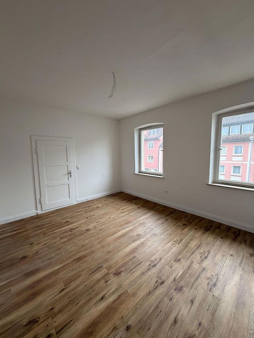 Prenájom bytu 5-izbový 138 m², Bahnhofstraße 18, Neustadt an der Aisch, Bavorsko Prenájom bytu 5-izbový 138 m², Bahnhofstraße 18, Neustadt an der Aisch, Bavorsko