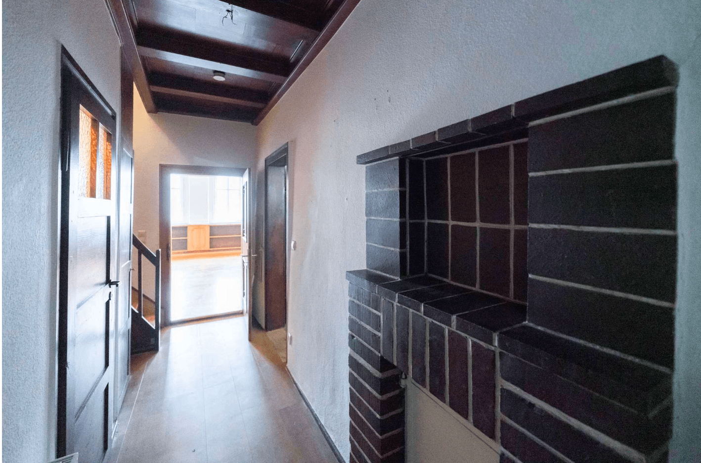 Prenájom bytu 4-izbový 114 m², Saalstraße 5, Jena, Durínsko Prenájom bytu 4-izbový 114 m², Saalstraße 5, Jena, Durínsko