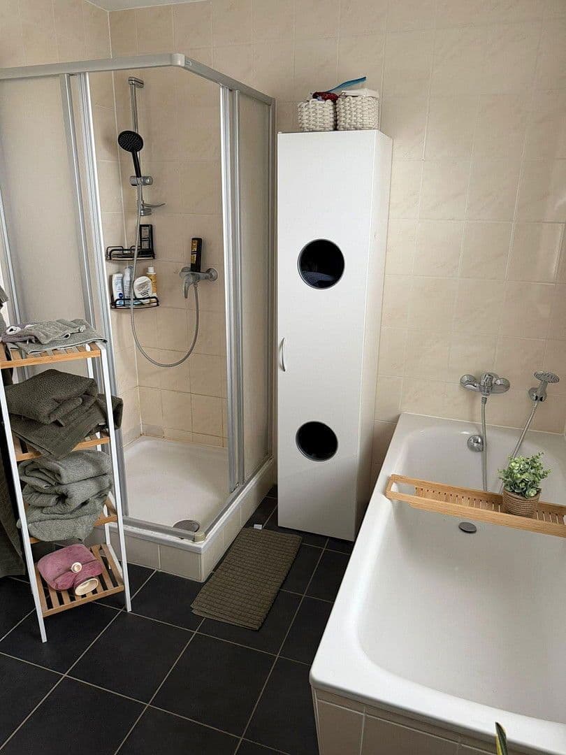 Prenájom bytu 3-izbový 94 m², Heinersdorfer Straße 48, Bernau, Brandenbursko Prenájom bytu 3-izbový 94 m², Heinersdorfer Straße 48, Bernau, Brandenbursko