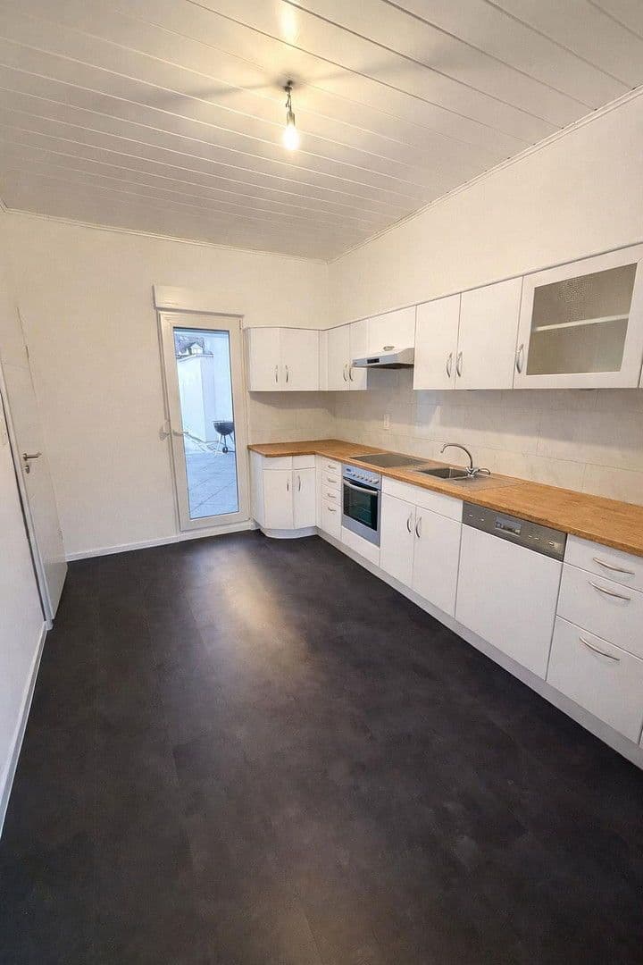 Prenájom bytu 4-izbový 115 m², Großer Katthagen 12, Helmstedt, Dolné Sasko Prenájom bytu 4-izbový 115 m², Großer Katthagen 12, Helmstedt, Dolné Sasko