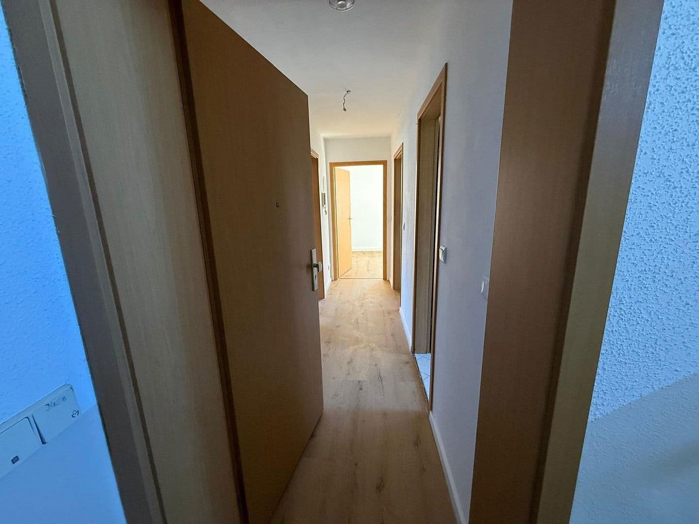 Prenájom bytu 3-izbový 66 m², Uhlandstraße 1, Zwenkau, Sasko Prenájom bytu 3-izbový 66 m², Uhlandstraße 1, Zwenkau, Sasko