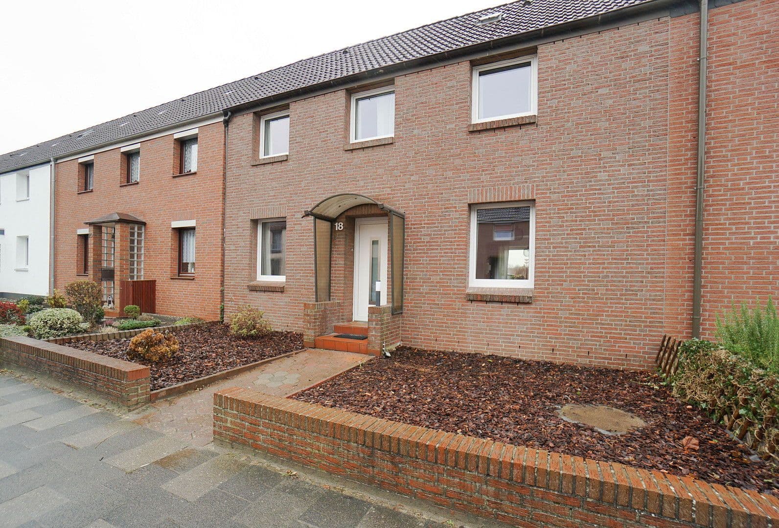 Predaj domu 128 m², pozemek 288 m², Bremerhaven, Brémy Predaj domu 128 m², pozemek 288 m², Bremerhaven, Brémy