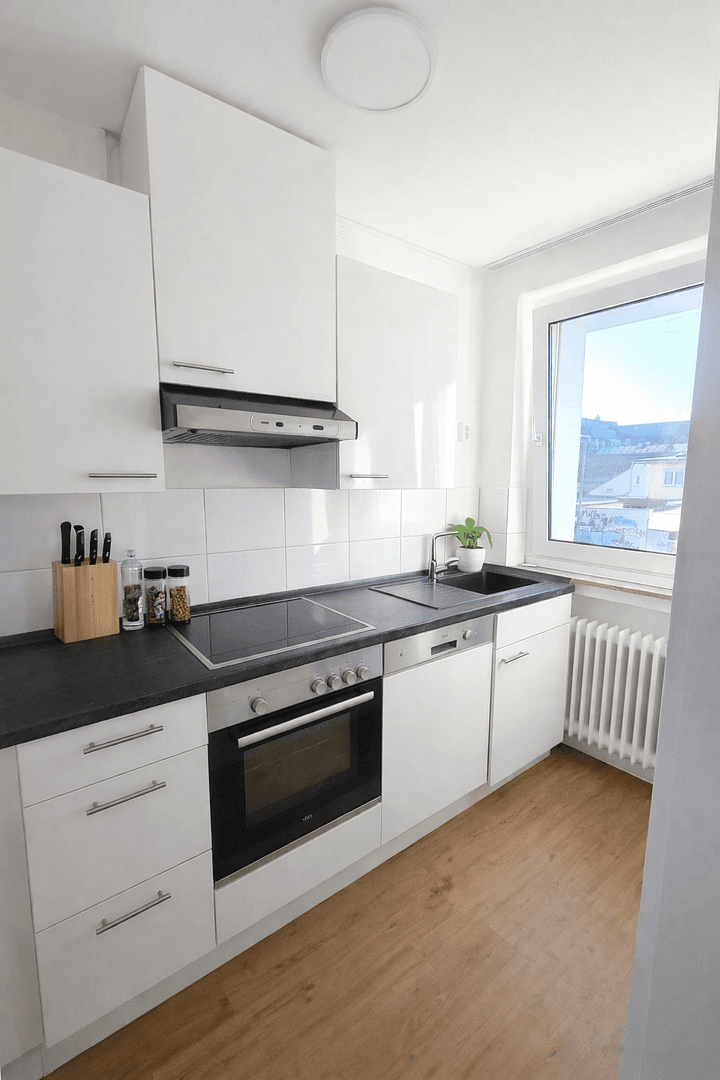 Prenájom bytu 2-izbový 55 m², Köln, Severné Porýnie - Westfálsko Prenájom bytu 2-izbový 55 m², Köln, Severné Porýnie - Westfálsko