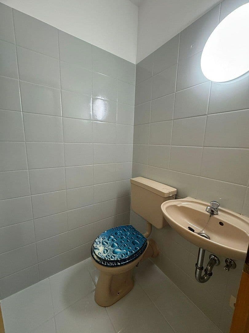 Prenájom bytu 4-izbový 103 m², Josefstr. 30, Gelsenkirchen, Severné Porýnie - Westfálsko Prenájom bytu 4-izbový 103 m², Josefstr. 30, Gelsenkirchen, Severné Porýnie - Westfálsko