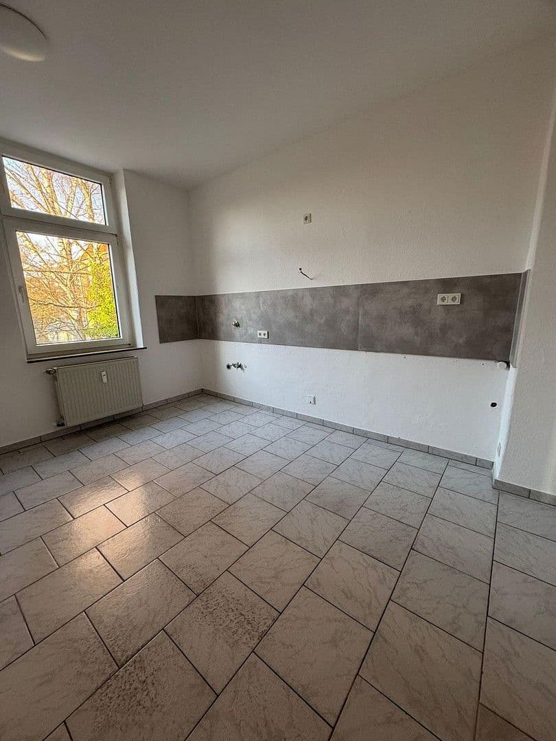 Prenájom bytu 4-izbový 103 m², Josefstr. 30, Gelsenkirchen, Severné Porýnie - Westfálsko Prenájom bytu 4-izbový 103 m², Josefstr. 30, Gelsenkirchen, Severné Porýnie - Westfálsko