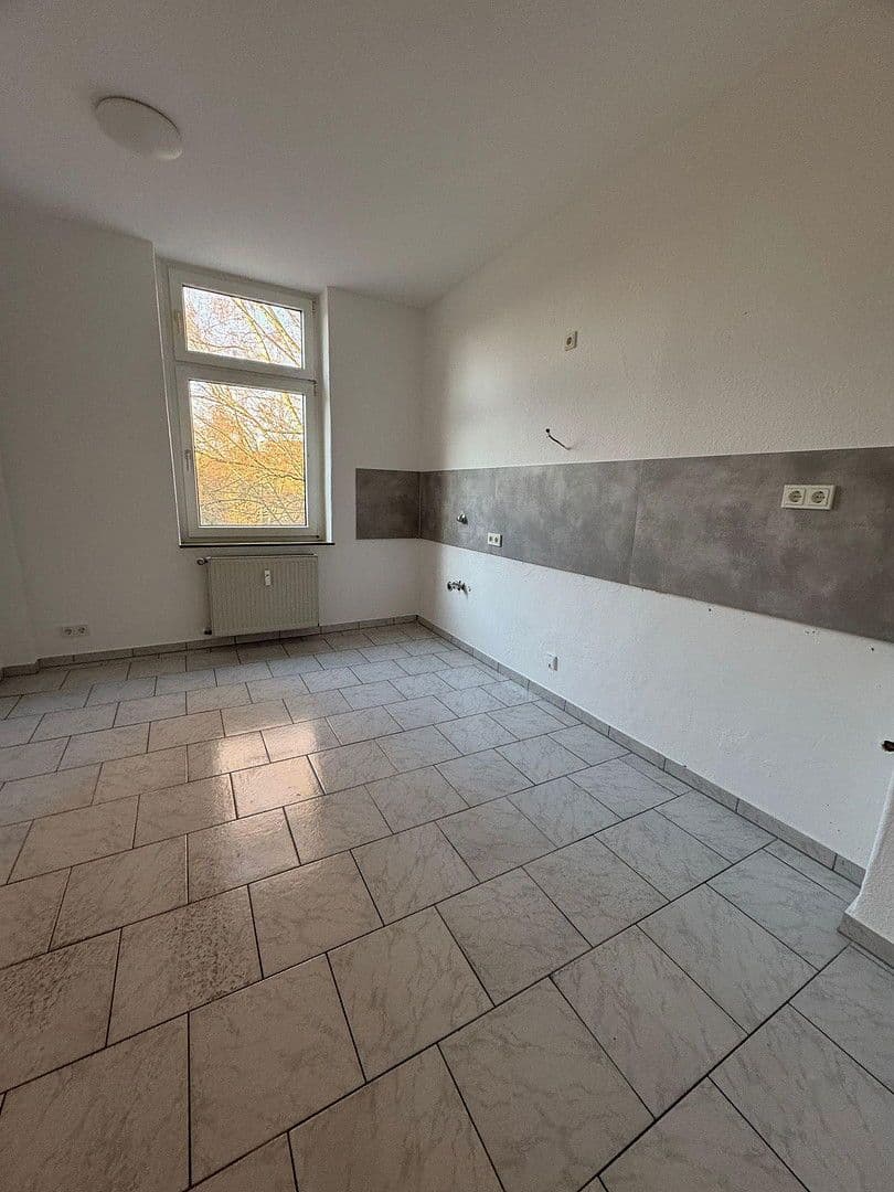 Prenájom bytu 4-izbový 103 m², Josefstr. 30, Gelsenkirchen, Severné Porýnie - Westfálsko Prenájom bytu 4-izbový 103 m², Josefstr. 30, Gelsenkirchen, Severné Porýnie - Westfálsko