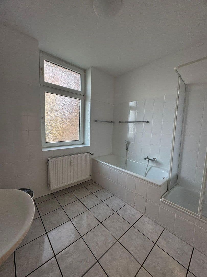 Prenájom bytu 4-izbový 103 m², Josefstr. 30, Gelsenkirchen, Severné Porýnie - Westfálsko Prenájom bytu 4-izbový 103 m², Josefstr. 30, Gelsenkirchen, Severné Porýnie - Westfálsko