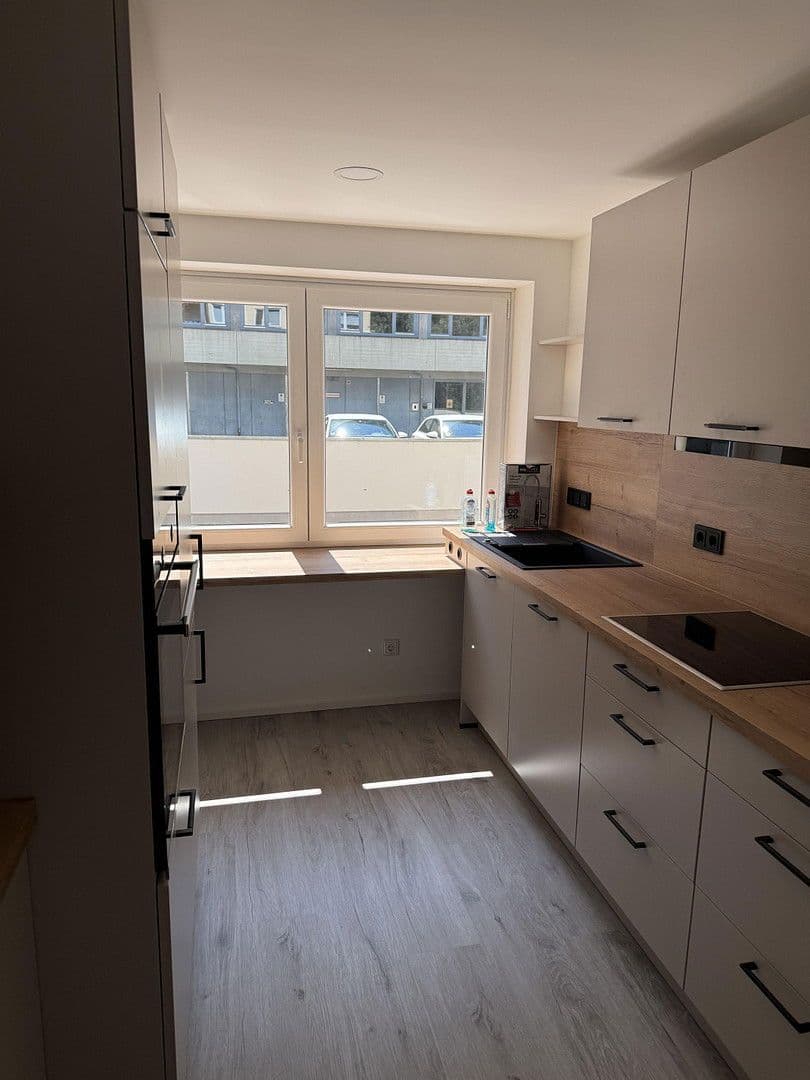 Prenájom bytu 3-izbový 77 m², Flaschenhofstraße 43, Nürnberg, Bavorsko Prenájom bytu 3-izbový 77 m², Flaschenhofstraße 43, Nürnberg, Bavorsko