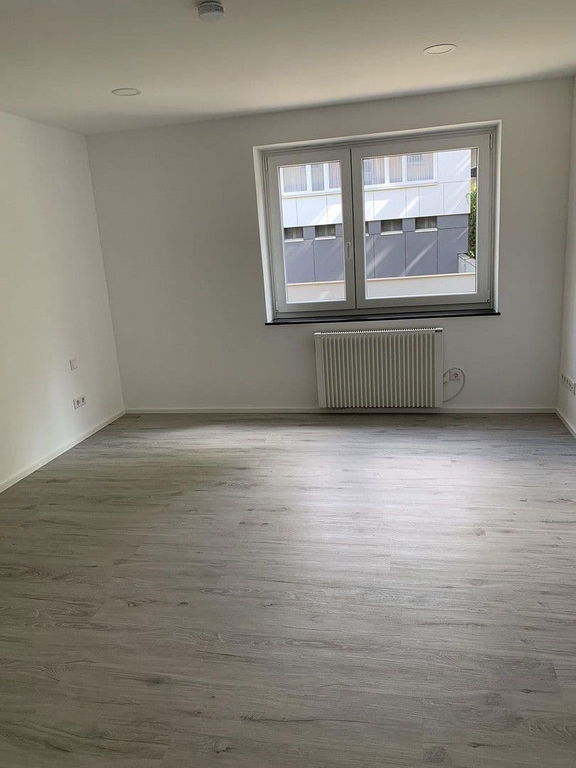Prenájom bytu 3-izbový 77 m², Flaschenhofstraße 43, Nürnberg, Bavorsko Prenájom bytu 3-izbový 77 m², Flaschenhofstraße 43, Nürnberg, Bavorsko