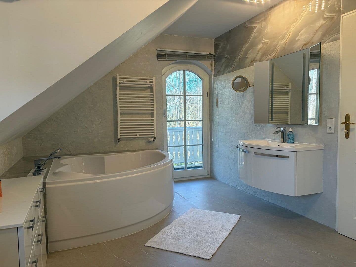 Predaj domu 172 m², pozemek 495 m², Berlin, Berlín Predaj domu 172 m², pozemek 495 m², Berlin, Berlín