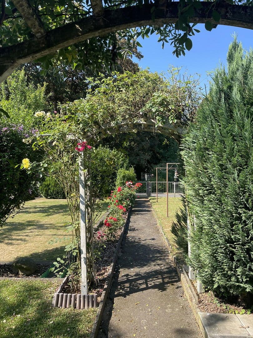 Predaj domu 170 m², pozemek 684 m², Frankfurt, Hesensko Predaj domu 170 m², pozemek 684 m², Frankfurt, Hesensko