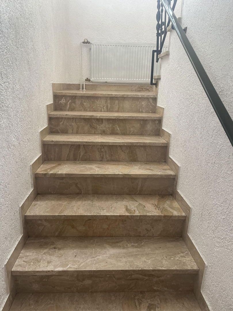 Predaj domu 170 m², pozemek 684 m², Frankfurt, Hesensko Predaj domu 170 m², pozemek 684 m², Frankfurt, Hesensko