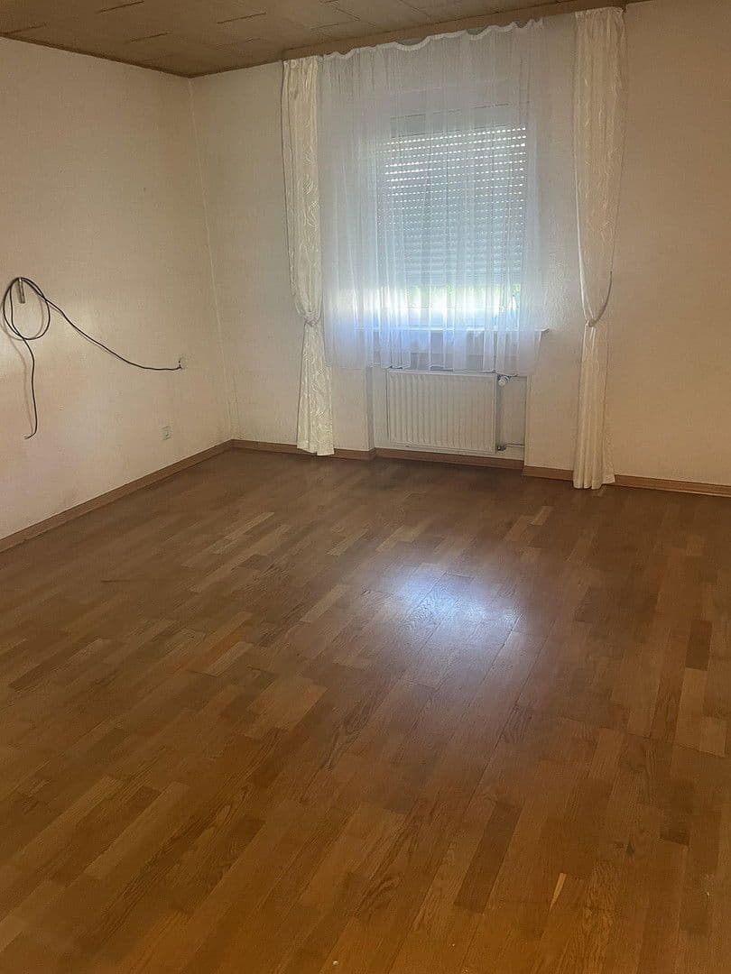Predaj domu 170 m², pozemek 684 m², Frankfurt, Hesensko Predaj domu 170 m², pozemek 684 m², Frankfurt, Hesensko