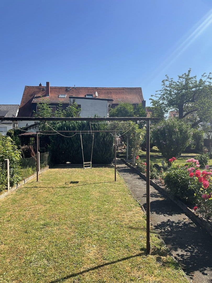 Predaj domu 170 m², pozemek 684 m², Frankfurt, Hesensko Predaj domu 170 m², pozemek 684 m², Frankfurt, Hesensko