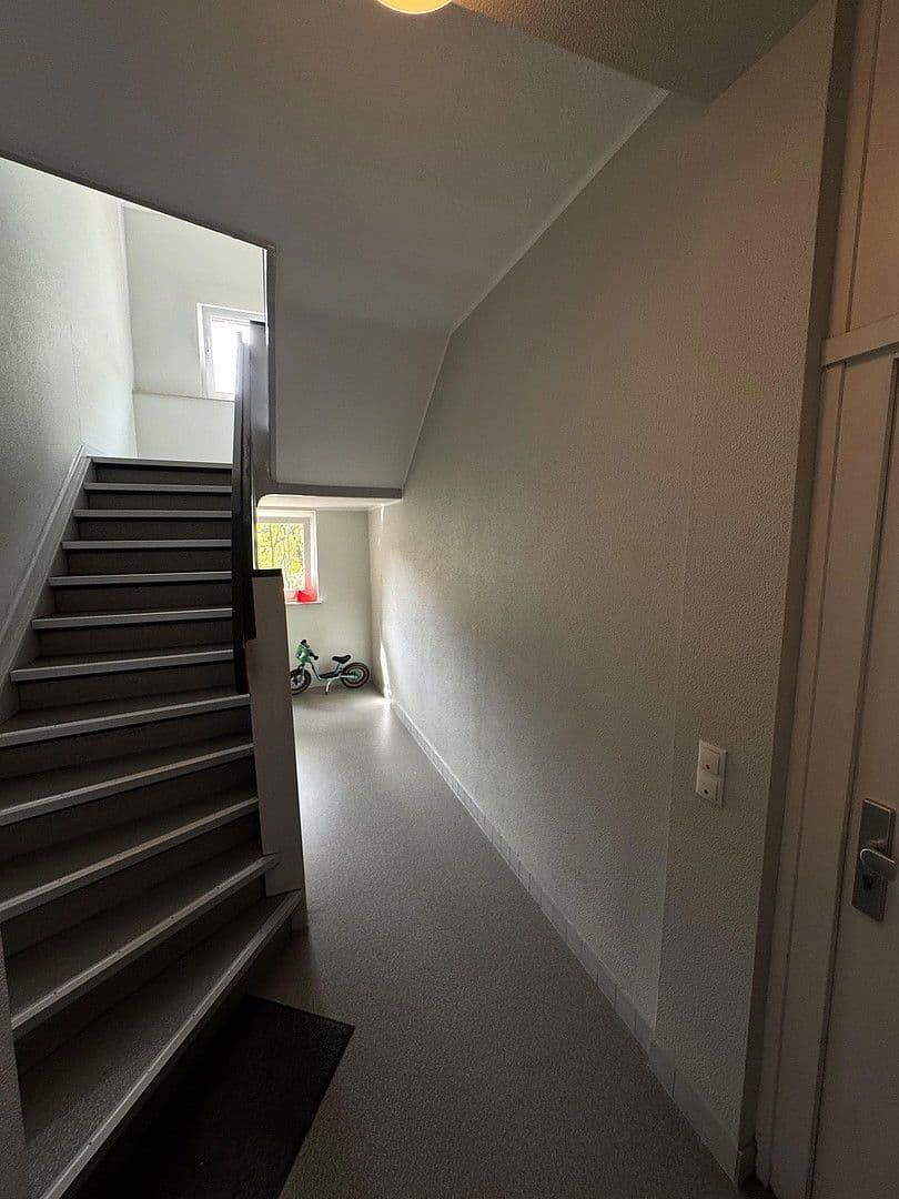 Prenájom bytu 4-izbový 103 m², Liebknechtstraße 94, Oberhausen, Severné Porýnie - Westfálsko Prenájom bytu 4-izbový 103 m², Liebknechtstraße 94, Oberhausen, Severné Porýnie - Westfálsko