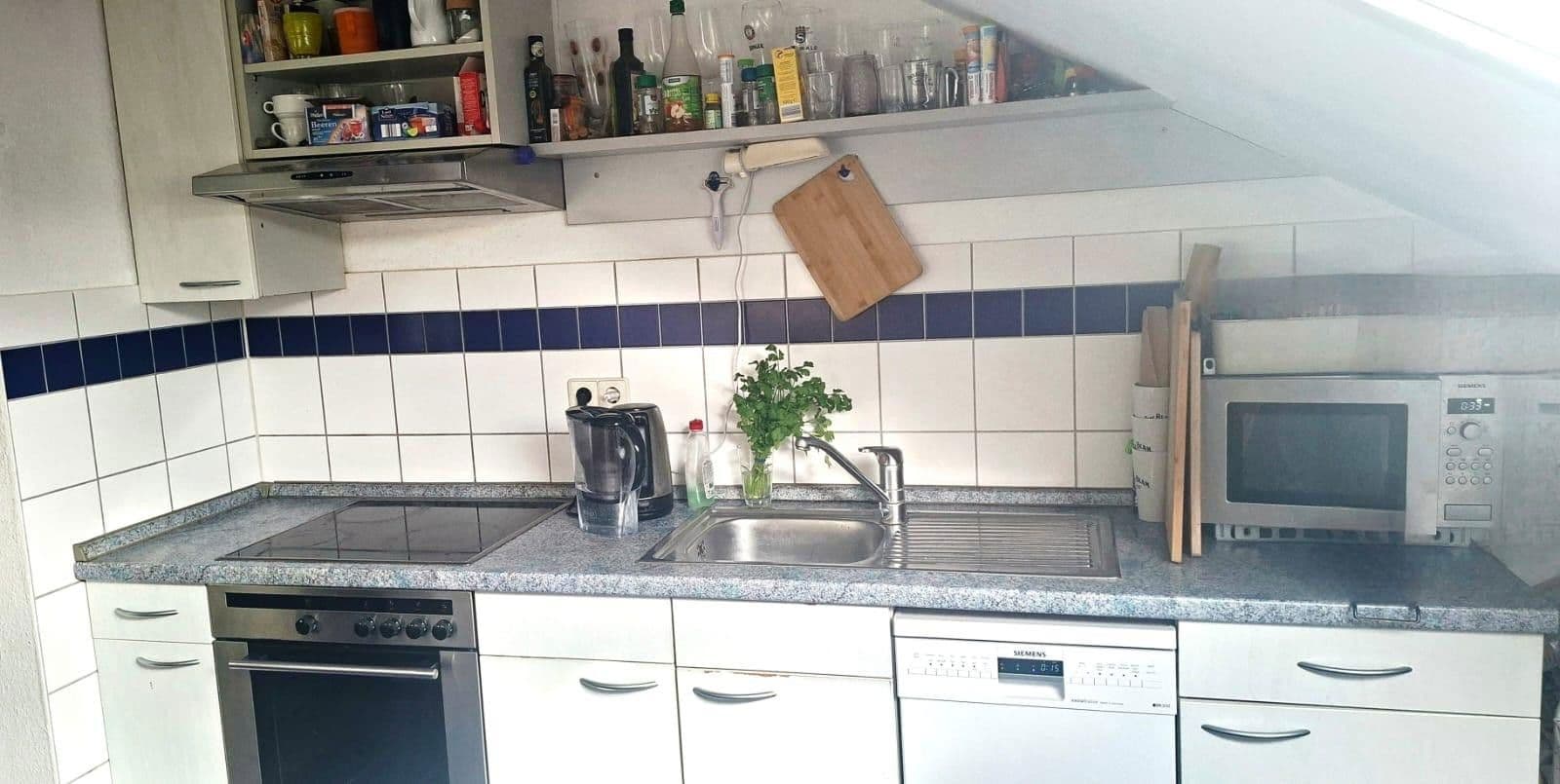 Prenájom bytu 3-izbový 70 m², Neckarstr. 150, Stuttgart, Bádensko-Wurttembersko Prenájom bytu 3-izbový 70 m², Neckarstr. 150, Stuttgart, Bádensko-Wurttembersko