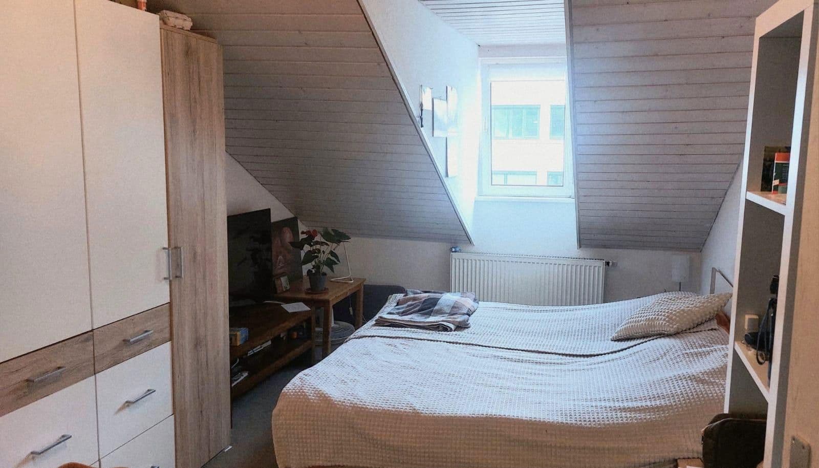 Prenájom bytu 3-izbový 70 m², Neckarstr. 150, Stuttgart, Bádensko-Wurttembersko Prenájom bytu 3-izbový 70 m², Neckarstr. 150, Stuttgart, Bádensko-Wurttembersko