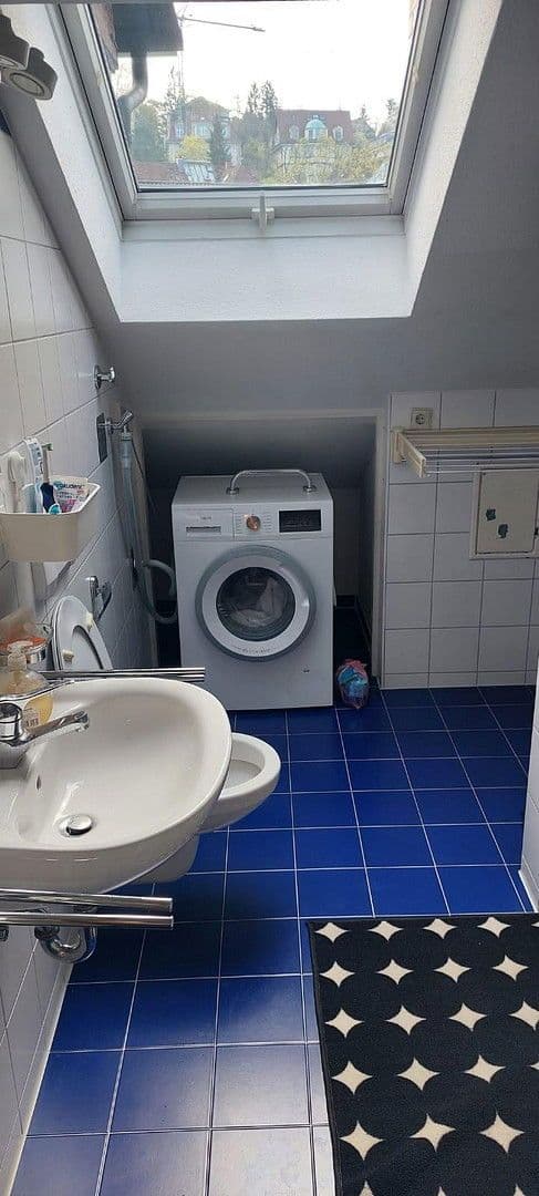 Prenájom bytu 3-izbový 70 m², Neckarstr. 150, Stuttgart, Bádensko-Wurttembersko Prenájom bytu 3-izbový 70 m², Neckarstr. 150, Stuttgart, Bádensko-Wurttembersko