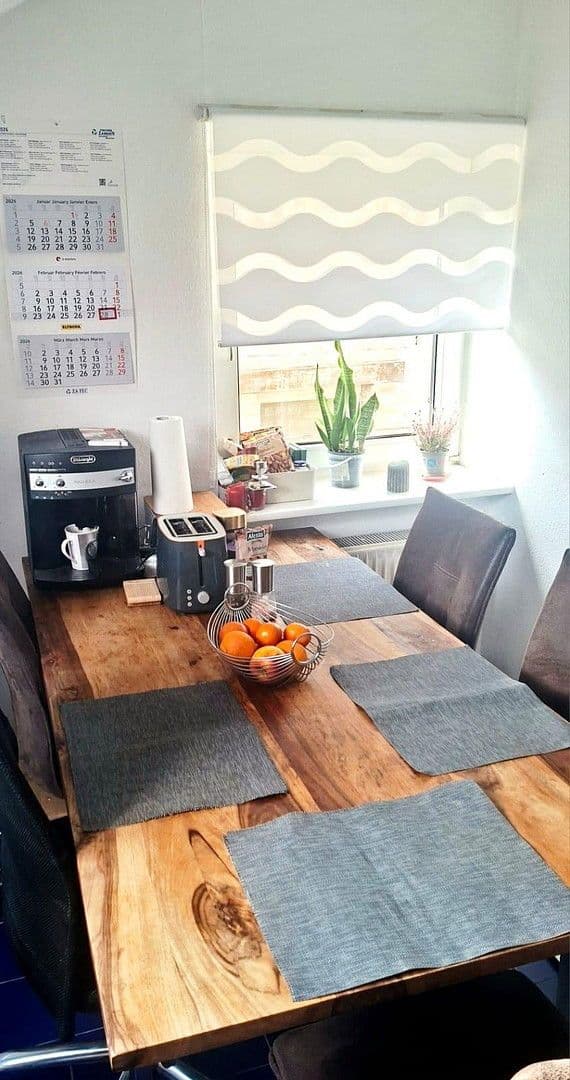 Prenájom bytu 3-izbový 70 m², Neckarstr. 150, Stuttgart, Bádensko-Wurttembersko Prenájom bytu 3-izbový 70 m², Neckarstr. 150, Stuttgart, Bádensko-Wurttembersko