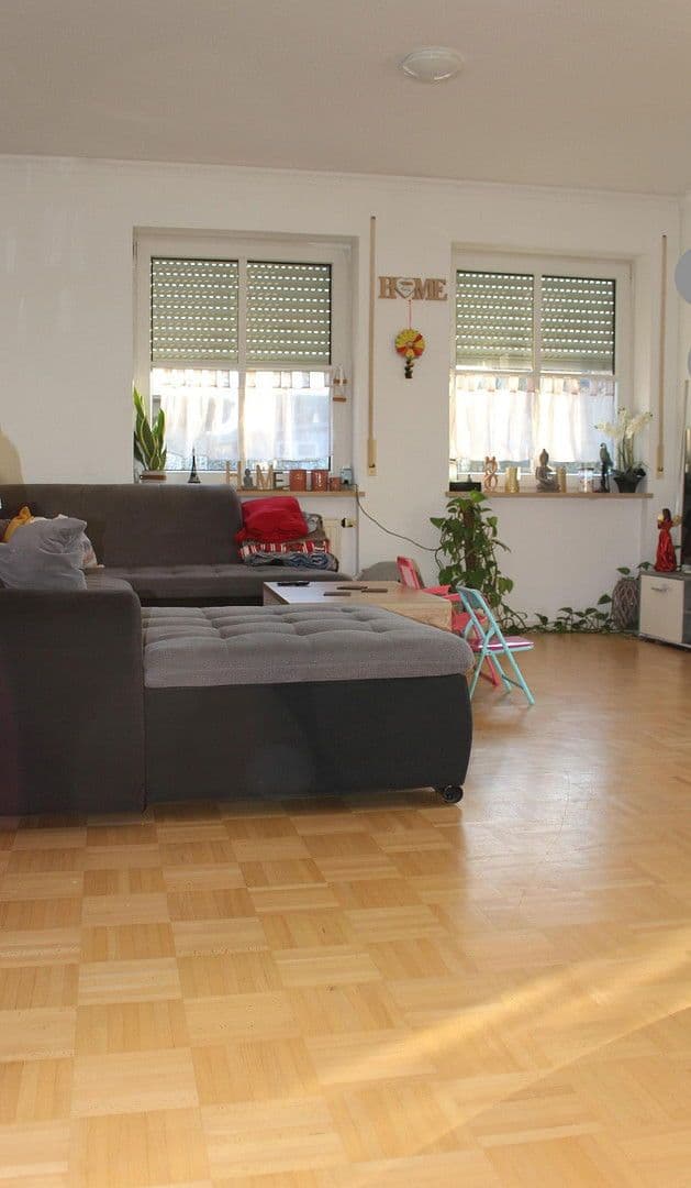 Prenájom bytu 3-izbový 86 m², Uffenheim, Bavorsko Prenájom bytu 3-izbový 86 m², Uffenheim, Bavorsko